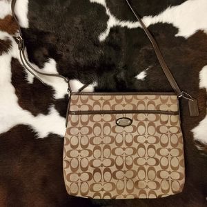 Coach Messenger Bag 💕